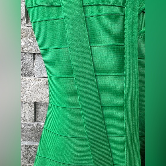 Elegant Green Bodycon Dress - Picture 8 of 13